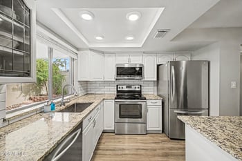 557 Hobson Pz, Mesa, AZ 85203
