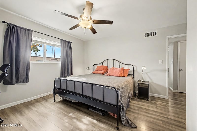 557 Hobson Pz, Mesa, AZ 85203