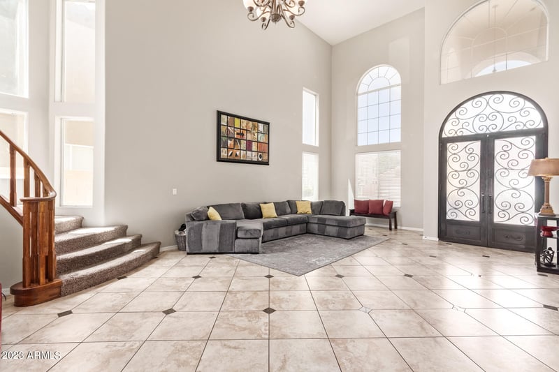 557 N Mondel Dr, Gilbert, AZ 85233