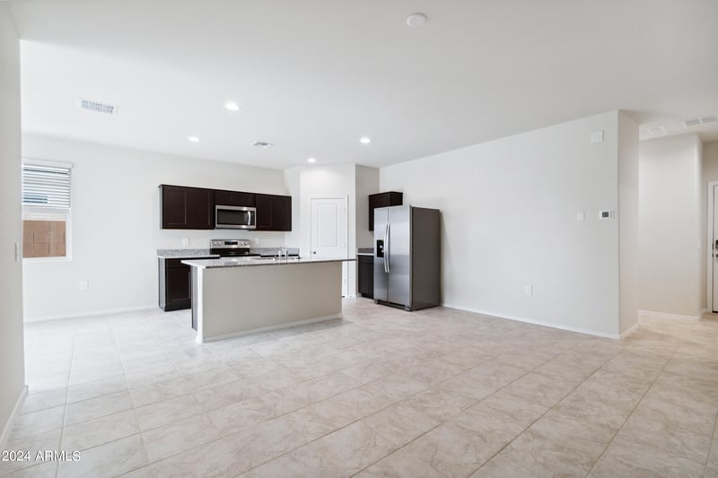 5575 Mearn Rd, San Tan Valley, AZ 85140