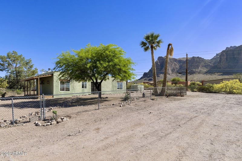 5578 Jacob Waltz St, Apache Junction, AZ 85119
