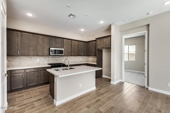 5579 205th Ln, Buckeye, AZ 85396