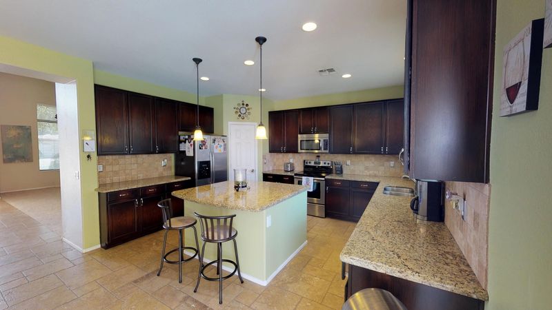 558 E Gail Dr, Gilbert, AZ 85296