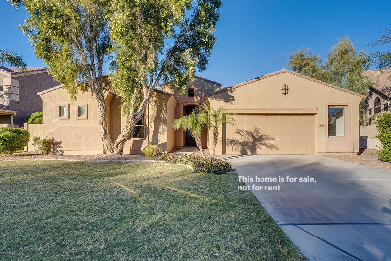 558 N Swallow Ln, Gilbert, AZ 85234
