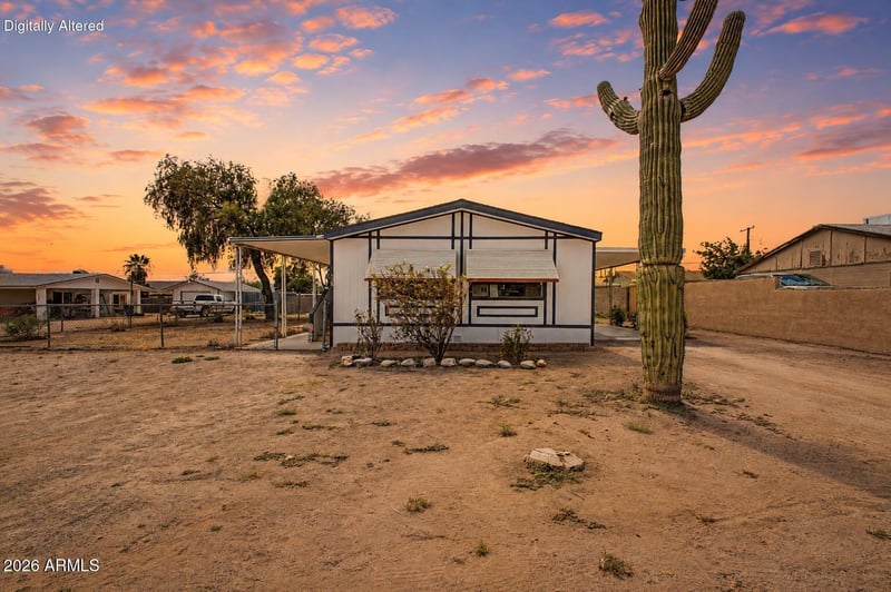 558 S Desert View Dr, Apache Junction, AZ 85120