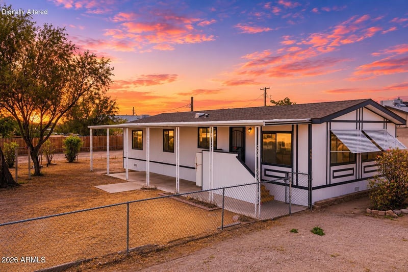 558 S Desert View Dr, Apache Junction, AZ 85120