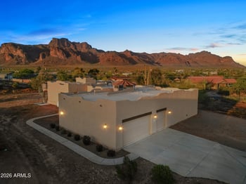 5580 10th Ave, Apache Junction, AZ 85119