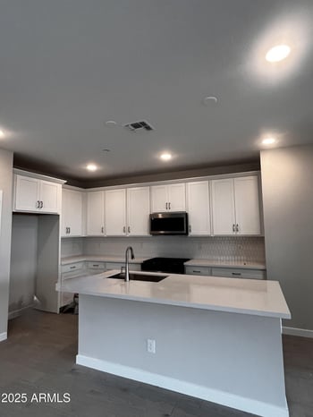5585 205th Ln, Buckeye, AZ 85396