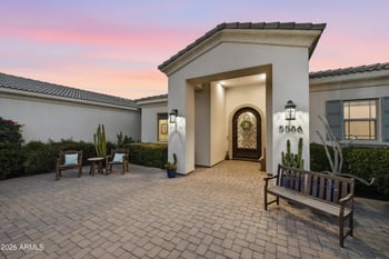 5586 W Rock Ct, San Tan Valley, AZ 85144
