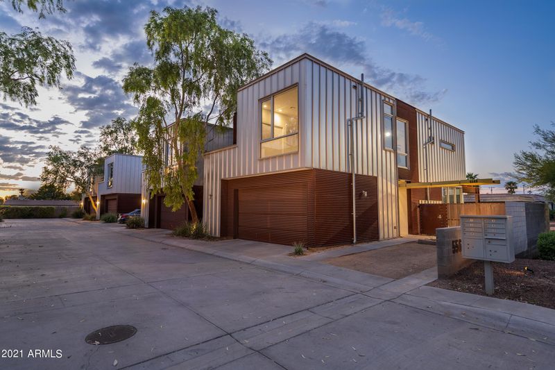 5588 N 12th St, Phoenix, AZ 85014