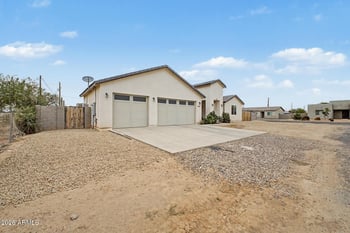 5594 Santa Rita Dr, San Tan Valley, AZ 85140