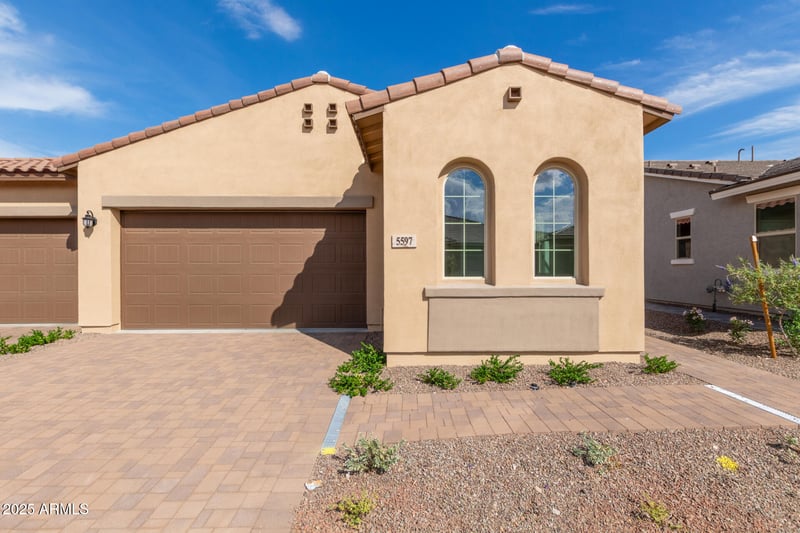 5597 205th Ln, Buckeye, AZ 85396
