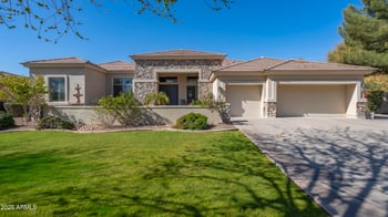 56 S Prairie Rd, Gilbert, AZ 85296
