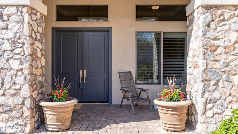 56 S Prairie Rd, Gilbert, AZ 85296