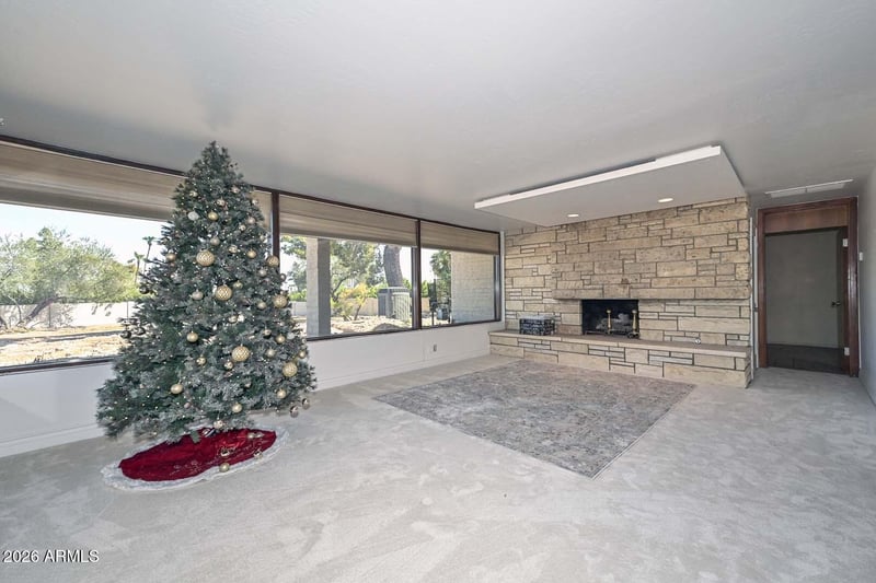 560 E Campina Dr, Litchfield Park, AZ 85340