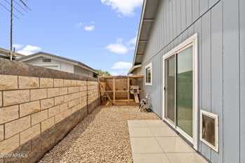 560 Emerald Ave, Mesa, AZ 85210