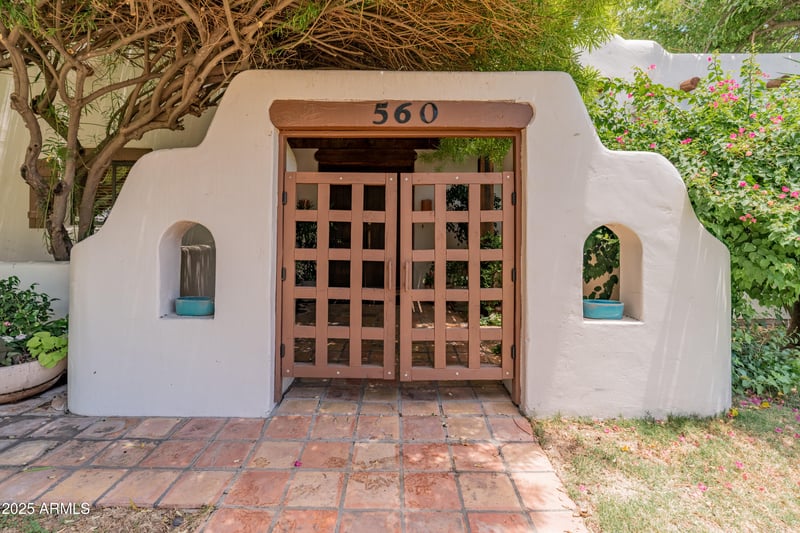 560 Montebello Ave, Phoenix, AZ 85013