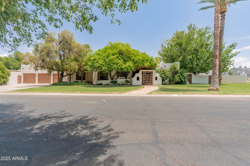 560 Montebello Ave, Phoenix, AZ 85013