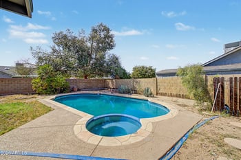 560 S 37th St, Mesa, AZ 85206