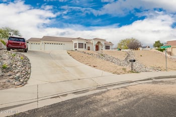 560 Topeka Dr, Wickenburg, AZ 85390