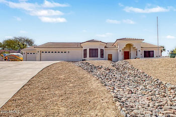 560 Topeka Dr, Wickenburg, AZ 85390