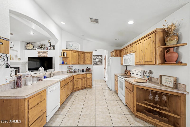 560 Topeka Dr, Wickenburg, AZ 85390