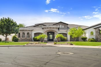 5600 S Gemstone Dr, Chandler, AZ 85249