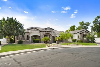 5600 S Gemstone Dr, Chandler, AZ 85249