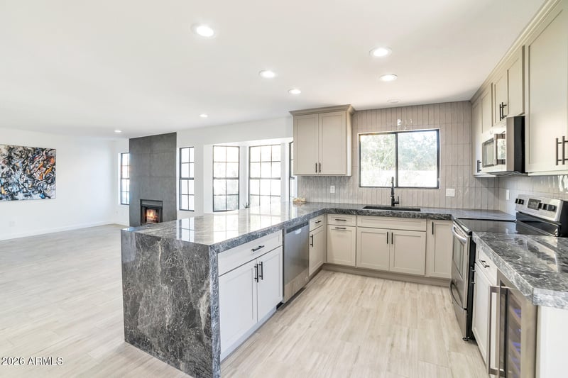 5601 E Paradise Ln, Scottsdale, AZ 85254
