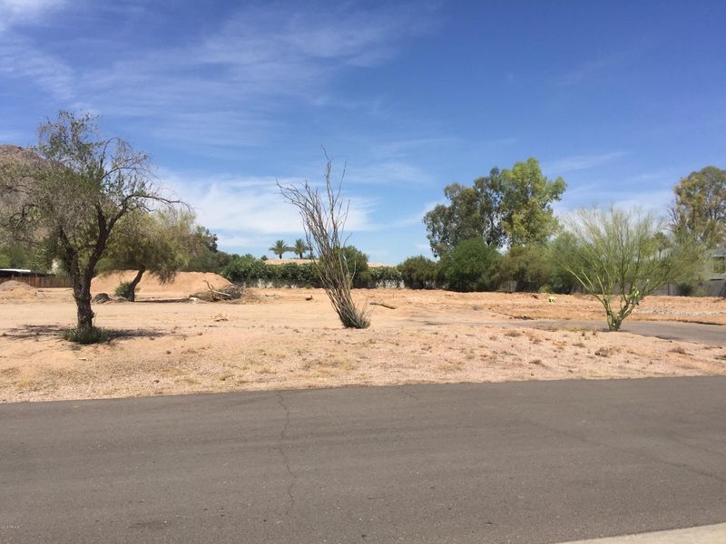 5602 N Wilkinson Rd #2, Paradise Valley, AZ 85253