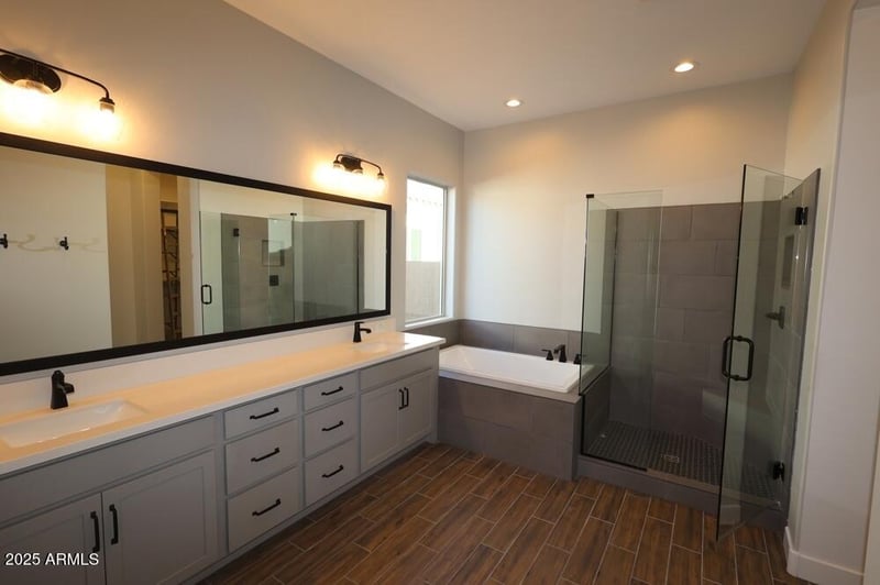 5604 202nd Ln, Litchfield Park, AZ 85340