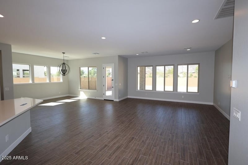 5604 202nd Ln, Litchfield Park, AZ 85340