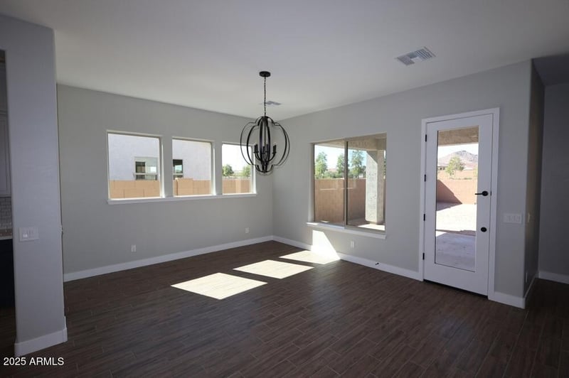 5604 202nd Ln, Litchfield Park, AZ 85340