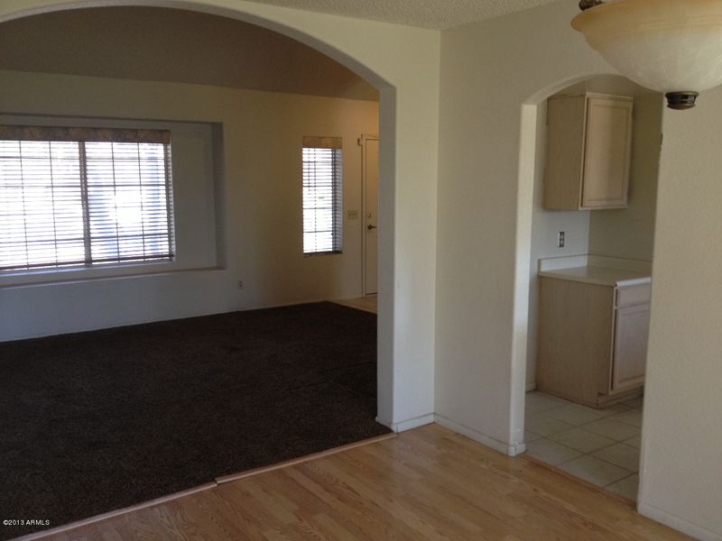 5604 N 74th Dr, Glendale, AZ 85303