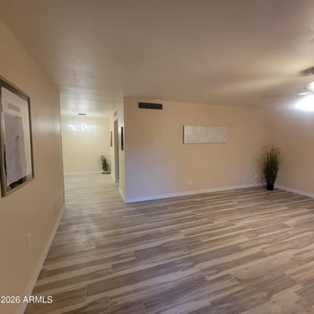 5605 Spinnaker Rd, Tempe, AZ 85283
