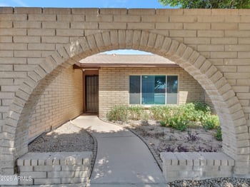 5605 Redfield Rd, Glendale, AZ 85306