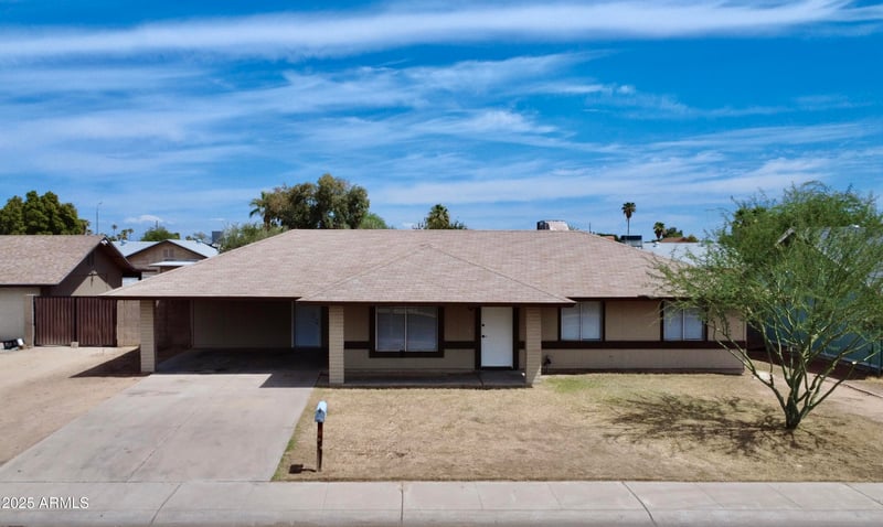 5607 73rd Ave, Glendale, AZ 85303