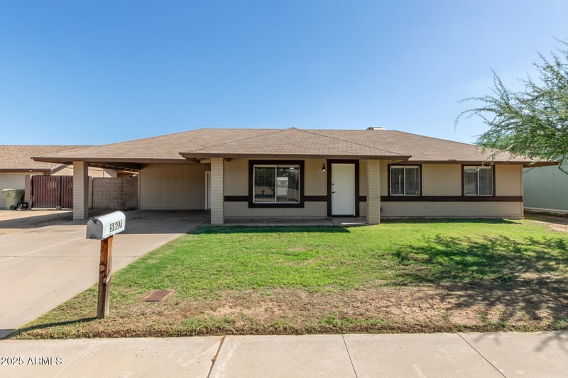 5607 73rd Ave, Glendale, AZ 85303