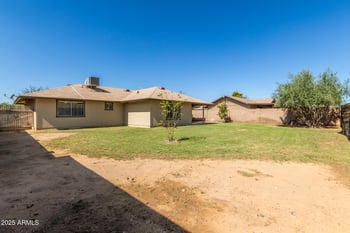 5607 73rd Ave, Glendale, AZ 85303