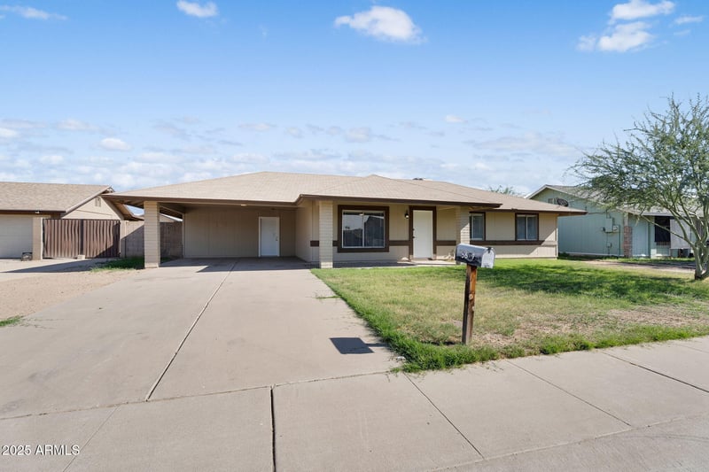 5607 73rd Ave, Glendale, AZ 85303