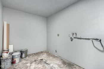 5607 73rd Ave, Glendale, AZ 85303