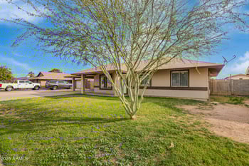 5607 73rd Ave, Glendale, AZ 85303