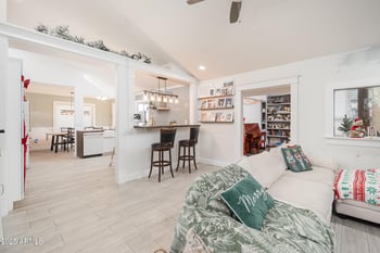 5607 Cholla St, Glendale, AZ 85304