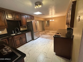 5607 N 21st Ave, Phoenix, AZ 85015