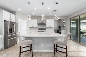 5607 N 87th Dr, Glendale, AZ 85305