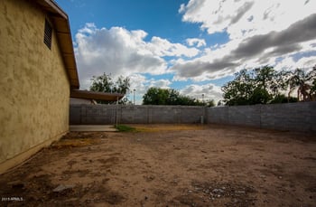 5608 N 70th Ave, Glendale, AZ 85303