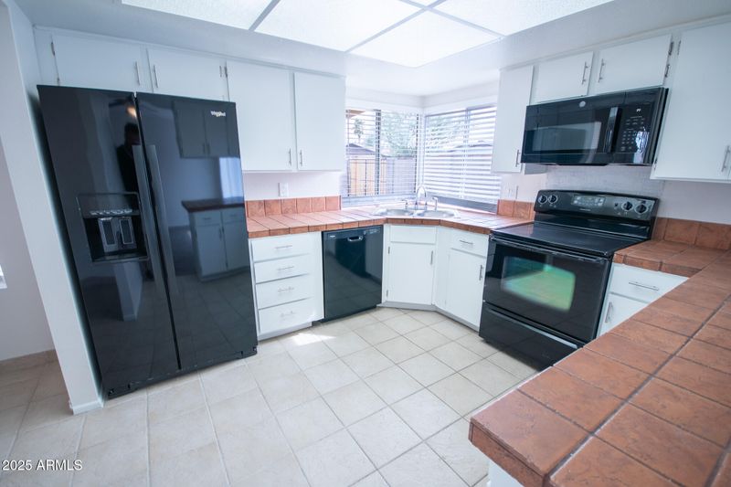 5608 W Greenbriar Dr, Glendale, AZ 85308