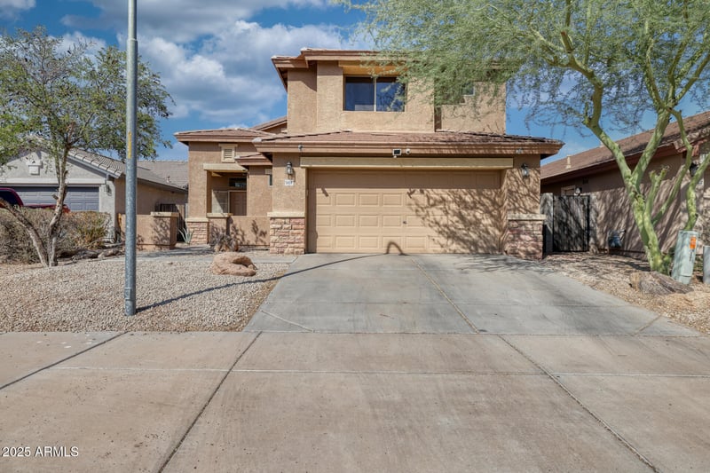 5609 53rd Dr, Laveen, AZ 85339