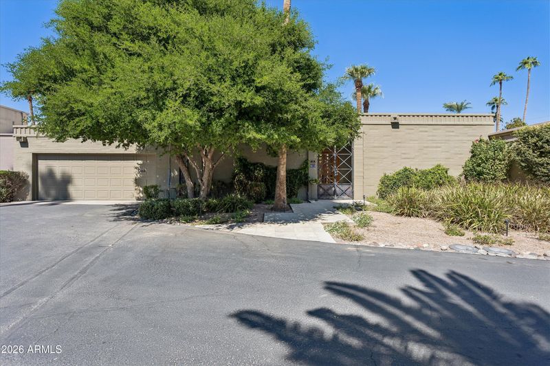 5610 N Scottsdale Rd, Paradise Valley, AZ 85253