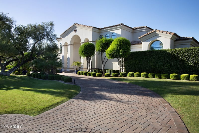 5610 Sanna St, Paradise Valley, AZ 85253